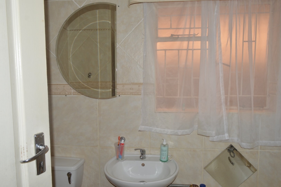 2 Bedroom Property for Sale in La Hoff North West
